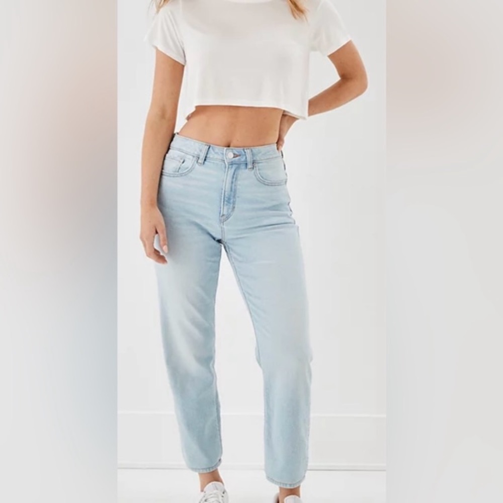 American Eagle Mom Straight Jean Stretch 16